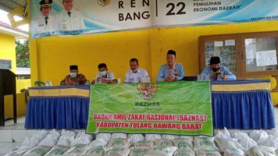 Baznas Tubaba Salurkan Sembako dan Uang Tunai pada Lansia