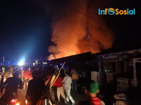 IMG 20220505 WA0326 scaled 1 Kebakaran di Pasar Unit 2 Tulangbawang, 10 Kios Dilahap Sijago Merah