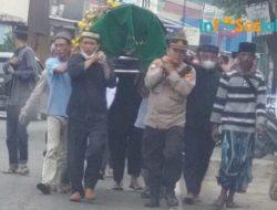 Ramai yang Datang Hantarkan Helmi ke Peristirahatan Terakhirnya