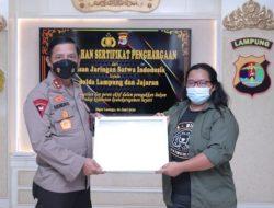 Kapolda Lampung Beserta 28 Personil Terima Penghargaan dari YJSI Lampung