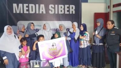 Srikandi UP ZIS Srimenanti Salurkan Bantuan di 2 Titik Kebakaran Bandarlampung
