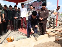 Peletakan Batu Pertama Pembangunan Masjid, Bupati Parosil : Selain Program, Tujuannya untuk Syiar