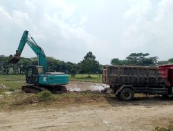 Proyek Embung UIN RIL Tak Bertuan Gunakan Armada Proyek Dinas PU Kota Bandarlampung