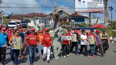 Liwa Fashion Street Tampilkan Busana Kreasi Karya Sanggar Seni Setiwang