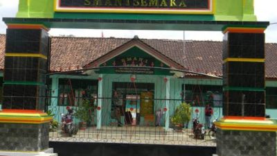 SMAN 1 Semaka Kabupaten Tanggamus Diduga Praktik Pungli Miliaran Rupiah