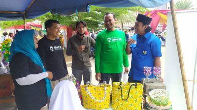 World Cleanup Day 2022, Ketua KNPI Iqbal Dorong dan Borong Produk Kreatif Olahan Sampah