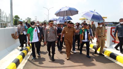Kapolres Lampung Timur Dampingi Gubernur Lampung dan Kapolda Lampung dalam Acara Penanaman Pohon