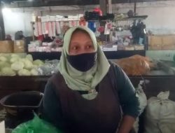Pedagang Pasar Pasir Gintung Keluhkan Pembagian BLT dan PKH Tak Rata