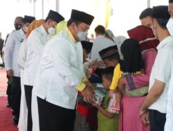 Gubernur Lampung Beri Bantuan Dana Hibah untuk Anak Yatim dan Rumah Ibadah saat Pengajian Akbar di Kabupaten Pringsewu