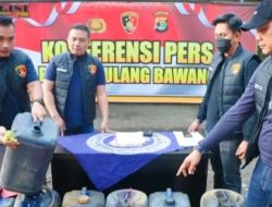 Polisi Ungkap Penimbun BBM, Sita 7,7 Ton Solar