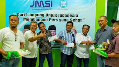 JMSI Peduli Serta DPP AWPI Serahkan Tali Asih untuk Jun DKK