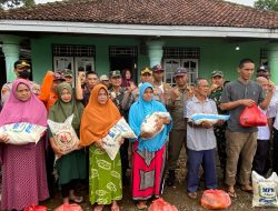 Sambangi Warga Korban Angin Puting Beliung, Respon Cepat Kapolres Lampung Utara bersama Satgas Tanggap Bencana