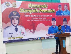 Walikota Eva Dwiana dan Bung Fitrah Buka KNPI Badminton Turnamen Kota Bandarlampung