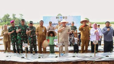 Gubernur Arinal Lakukan Gerakan Tanam Cabai di Kabupaten Pesawaran