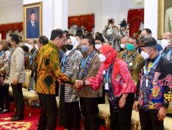 Walikota Eva Dwiana Hadiri Acara Kompas 100 Ceo Forum ke 13 bersama Presiden RI