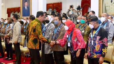 Walikota Eva Dwiana Hadiri Acara Kompas 100 Ceo Forum ke 13 bersama Presiden RI