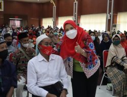 Walikota Eva Dwiana Lepas Jamaah Umroh Kota Bandarlampung Tahun 2022