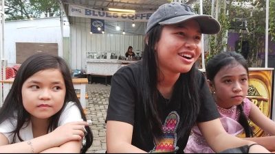 Kompetisi Bernyanyi di Blues Coffee, Loloskan 20 Peserta Finalis