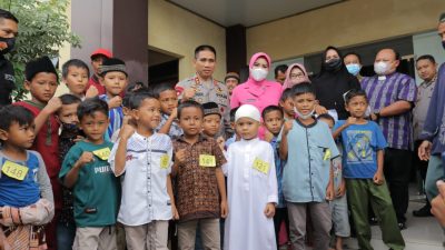 Jaga Keutuhan Umat Beragama, Polda Lampung Gelar Khitanan Masal