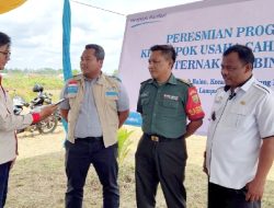 YBM PT PLN UIP3B Sumatera UPT Tanjungkarang Beri Bantuan Hewan Ternak di Desa Sabah Balau