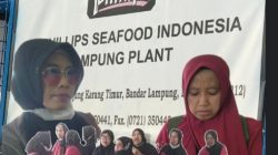 Tuntut Diperkerjakan Kembali, Buruh PT PSI Gelar Aksi Depan Pemkot Bandar Lampung