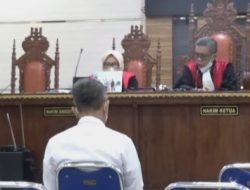 Usai Lebaran Dituntut 12 Tahun Penjara, Bekas Rektor Unila Karomani: Titip-menitip Itu Dilakukan di Berbagai Universitas
