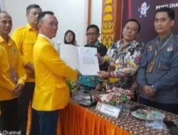 Ketua DPD Partai Golkar Kota Metro Serahkan Berkas, 25 Bacaleg Resmi Daftar ke KPU