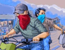 Dua Pengendara Motor Nyaris Bonyok Dikeplak Massa, Lho Kok Bisa!
