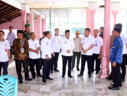 Bupati dan Wakil Bupati Lampura Tinjau Pilkades Serentak