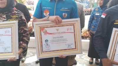 HUT RI Ke-78, DPD KNPI Kota Bandar Lampung Terima Penghargaan dari Walikota