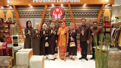 Menang Stand, Dekranasda Provinsi Lampung Ikuti Kriya Nusa 2023 di JCC