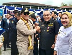 Sekwan DPRD Provinsi Lampung dan Ketua DPD GRANAT Lampung Terima Satya Lencana dari Gubernur