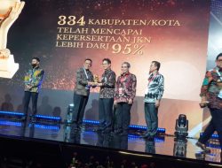 Pemkab Lampura Raih Penghargaan Universal Health Coverage Tingkat Nasional