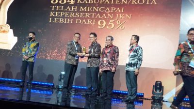 Pemkab Lampura Raih Penghargaan Universal Health Coverage Tingkat Nasional