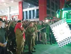 Wali Kota Bandar Lampung Eva Dwiana melepas jamaah umroh