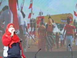 Walikota Eva Dwiana Resmi Membuka Pesta Rakyat di Kemiling