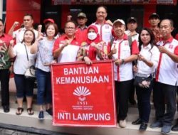 Pemkot Bandar Lampung Bersama Perhimpunan Tionghoa INTI Lampung Menyerahkan Bantuan Beras Kepada Masyarakat