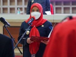 Walikota Bandar Lampung Melantik Pejabat Pimpinan Tinggi Pratama Dan Kepsek