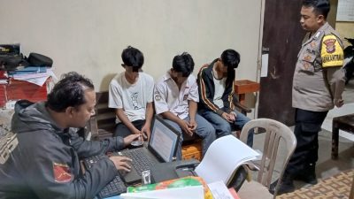 Polisi dan Warga Amankan Tiga Pelajar SMK Yang Hendak Tawuran di Pringsewu