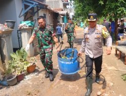 Kompak, Kapolresta Bandar Lampung Bersama Dandim 0410 Pimpin Bakti Sosial Di Lokasi Terdampak Banjir