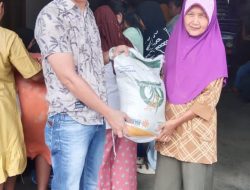 Pemerintah Pekon Tebabunuk Salurkan Beras Bulog Tahap III Tahun 2024 Sebanyak 128 KPM
