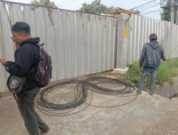 Di Duga Belum Mengantongi Izin,Provider My Republik Tanam Tiang dan Tarik Kabel