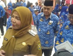 Walikota Bandar Lampung Serahkan Surat Keputusan (SK) PNS Yang Memasuki Usia Pensiun