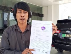 Rudi Sapari A.s – Datangi Kantor Kejari Pesawaran Pertanyakan Laporan Nya Terkait Dugaan Korupsi Kades Tanjung Rejo Way Khilau