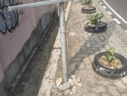 Pemilik CV ZA Membantah Reklame Didirikan diatas Trotoar Miliknya