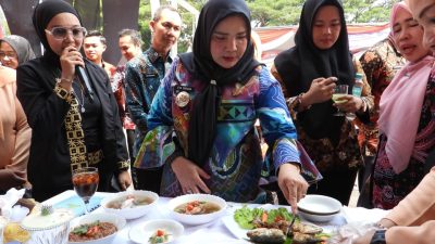 Lampung Expo 2024, Walikota Eva Dwiana Cicipi Jajanan Pasar dan Masakan Khas Lampung