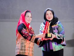 Walikota Bandar Lampung Eva Dwiana Raih Penghargaan dari Kemenkop UKM