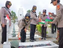 Rangkaian Hari Jadi Polwan Ke-76, Polwan Polda Lampung Peringati Dengan Ziarah Makam Pahlawan