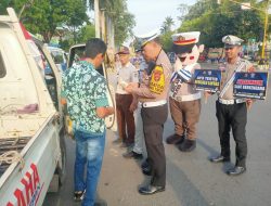 Gebyar Keselamatan Berlalu Lintas: Sat Lantas Polres Metro Berikan Sosialisasi Kepada masyarakat Dalam Berlalu Lintas