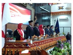 Ria Hartini Dari Fraksi PDI-P Resmi Dilantik Sebagai Ketua DPRD Kota Metro Periode 2024-2025